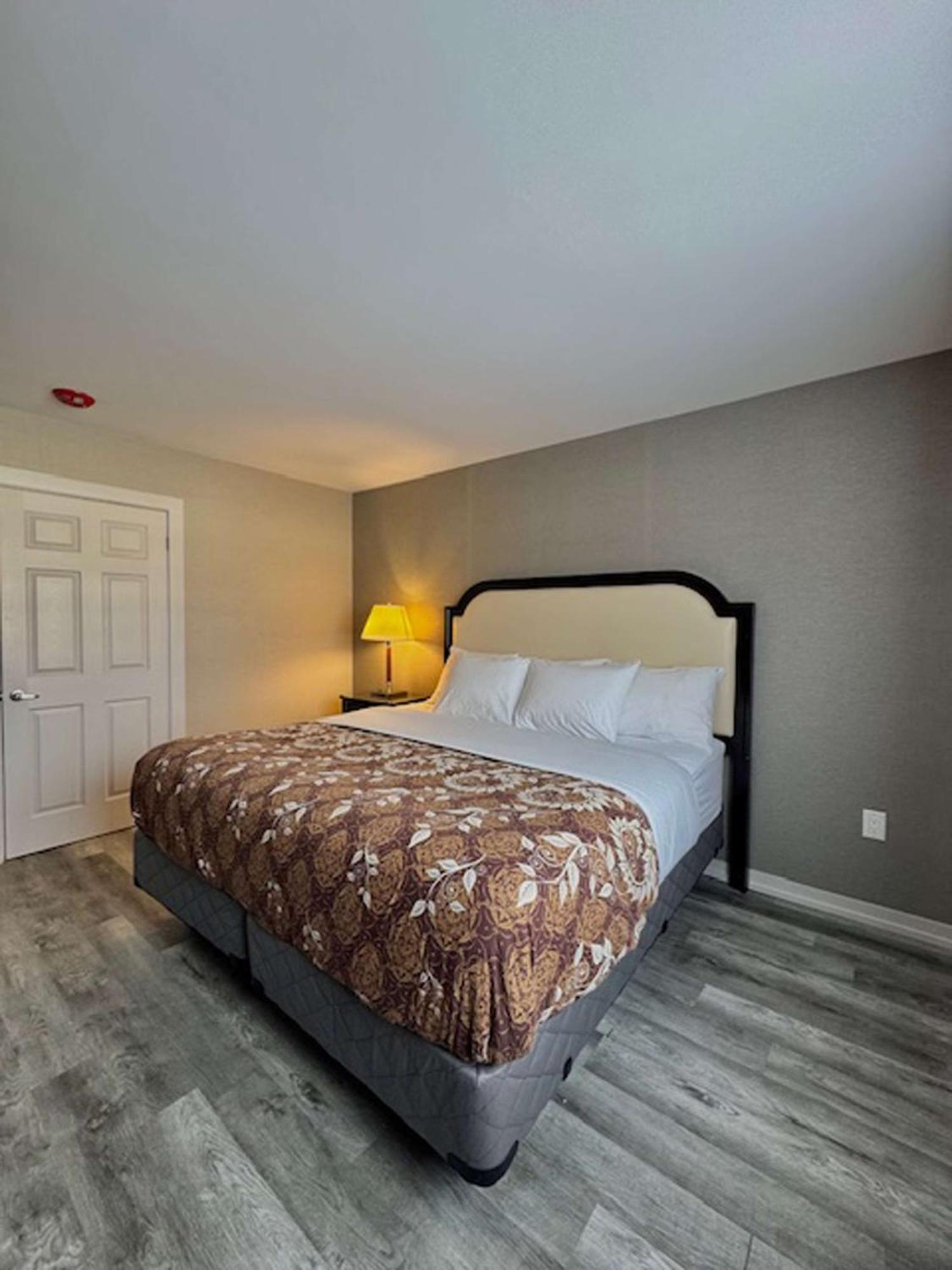 Big Bird Inn Wawa, Surestay Collection By Best Western Экстерьер фото
