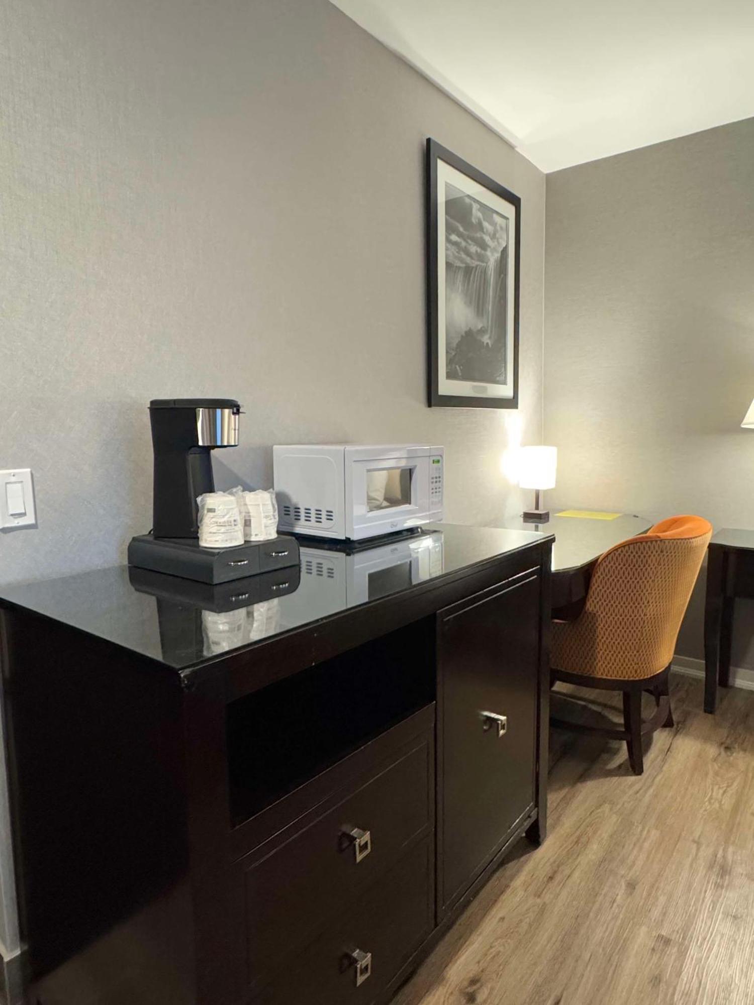 Big Bird Inn Wawa, Surestay Collection By Best Western Экстерьер фото